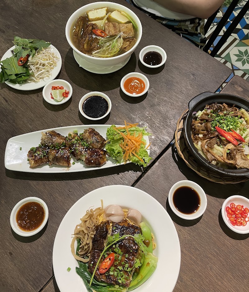 Rau Ơi Quán Chay (Vegetarian) – Lê Thị Hồng Gấm - Rau Ơi Quán Chay (Vegetarian) – Lê Thị Hồng Gấm 55/15 Lê Thị Hồng Gấm, Phường Nguyễn Thái Bình, Quận 1, Thành phố Hồ Chí Minh 700000, Vietnam