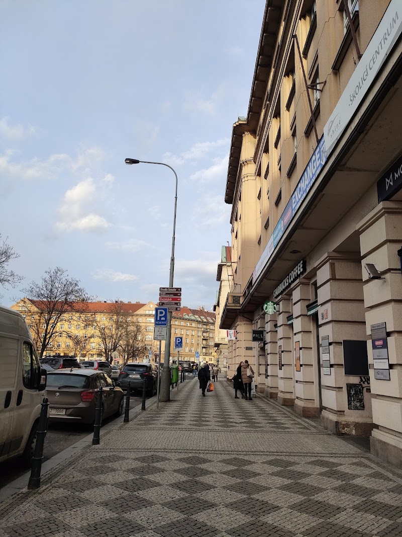 Paul - Paul, 1, Vítězné nám. 576, 160 00 Praha 6, Czechia