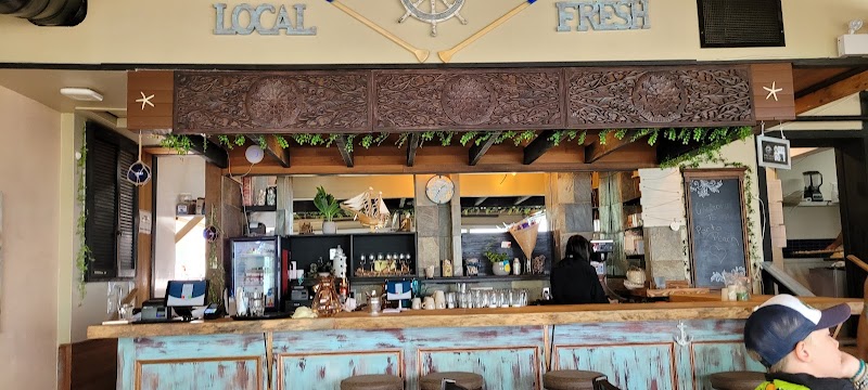 Porto Peach Restaurant - Porto Peach Restaurant 5830 Beach Ave, Peachland, BC V0H 1X6, Canada
