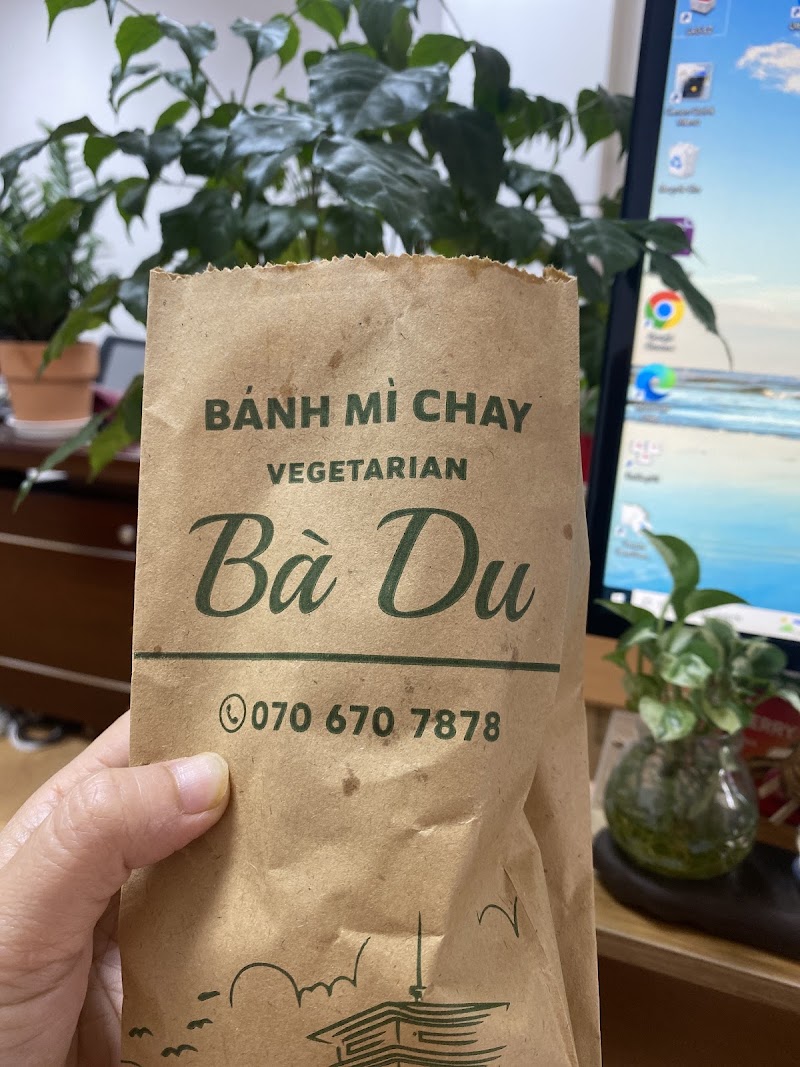Bánh mì chay Bà Du - Bánh mì chay Bà Du 147A Trần Hưng Đạo, Khu phố 1, Cầu Ông Lãnh, Hồ Chí Minh 700000, Vietnam
