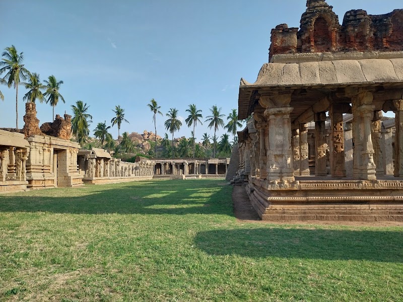 Shri Achyutarāya Swamy Temple (Hampi) - Shri Achyutarāya Swamy Temple (Hampi) 8FJC+Q26, Nimbapura, Karnataka 583239, India