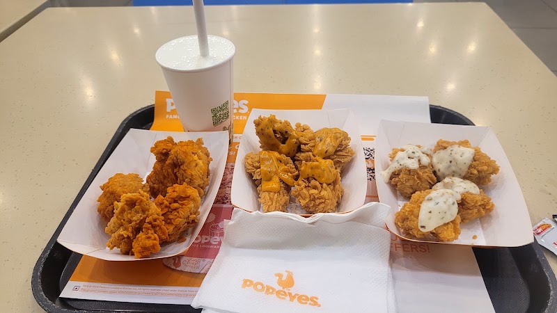 Popeyes - Famous Louisiana Chicken - Popeyes - Famous Louisiana Chicken 3027BA, 3027BB, HiLITE Mall, 3027A, Thondayad Bypass Road, Poovangal, Kozhikode, Pantheeramkavu, Kerala 673014, India