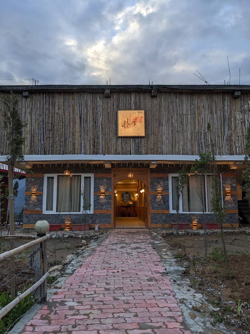 Hiraeth - Boutique Chalet Shangarh, Sainj Valley - Hiraeth - Boutique Chalet Shangarh, Sainj Valley Q94M+9Q, Shangarh, Himachal Pradesh 175134, India