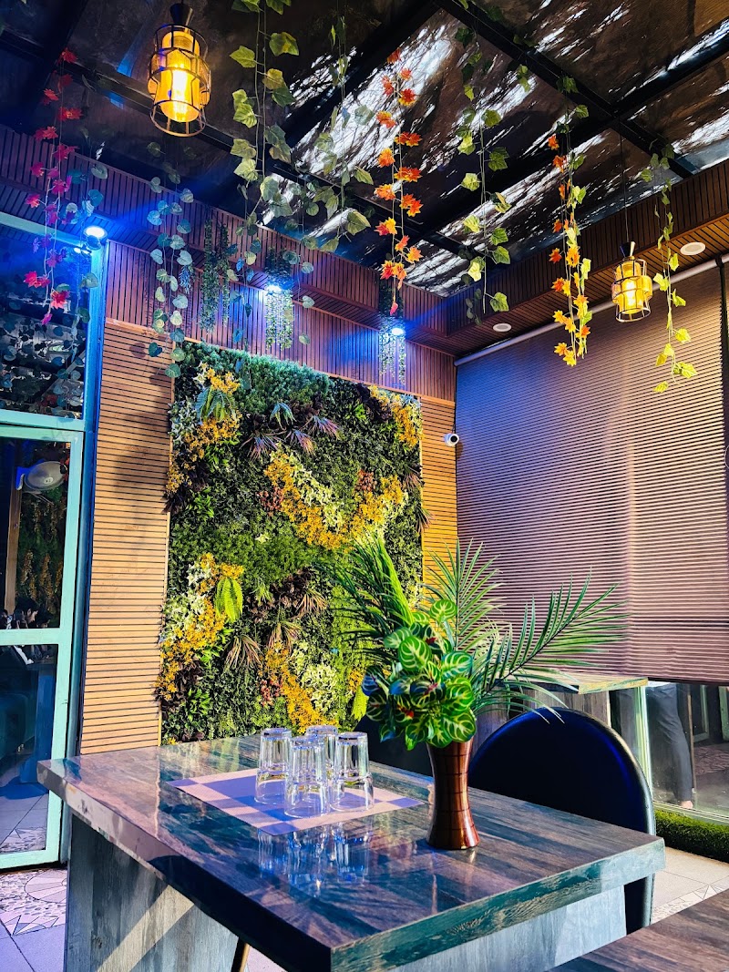 Heaven Under the sky ( The rooftop restaurant ) - Heaven Under the sky ( The rooftop restaurant ) 1, Purushottam Das Tandon Marg, Agnipath Colony, Vivek Vihar Colony, Civil Lines, Prayagraj, Uttar Pradesh 211002, India