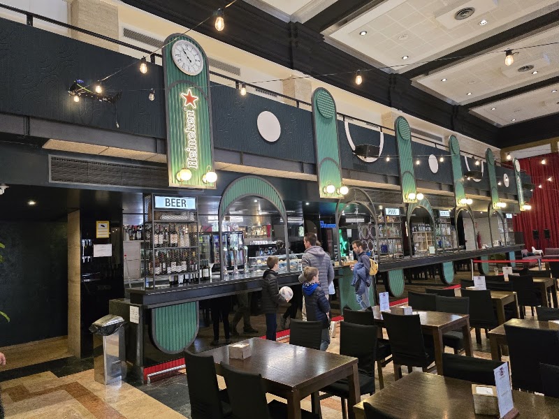 L'Estació Espai Gastronòmic - L'Estació Espai Gastronòmic, Av. del Marquès de l'Argentera, 6, 8, Ciutat Vella, 08002 Barcelona, Spain