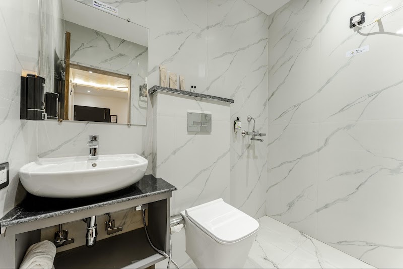 Treebo Divine Stay Prayagraj - Treebo Divine Stay Prayagraj 62A/1/50/2A, Lal Bahadur Shastri Marg, Civil Lines, Prayagraj, Uttar Pradesh 211001, India