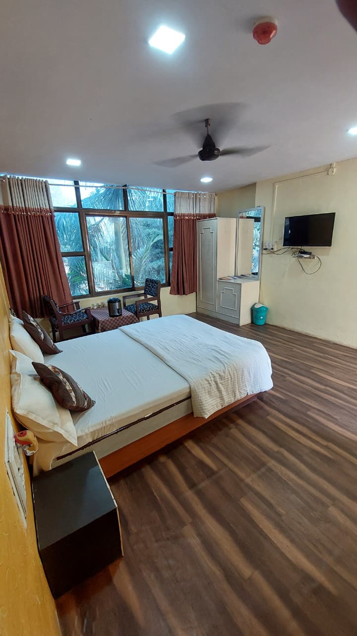 Hotel Sea View Bar and Restaurant - Hotel Sea View Bar and Restaurant, Ghoghla Beach Diu-Una Rd Diu Daman and Diu, Diu, Ghoghola, Dadra and Nagar Haveli and Daman and Diu 362540, India