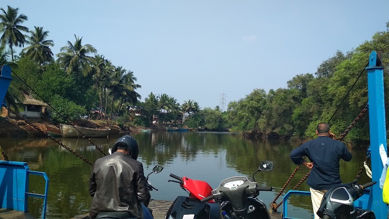 Sarmanas ferry - Sarmanas ferry, Unnamed Road, Khandola, Piligaon, Goa 403505, India