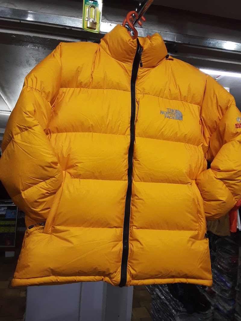 Mount Machhapuchhre Trekking Shop - Mount Machhapuchhre Trekking Shop Lake Side, Pokhara 33700, Nepal