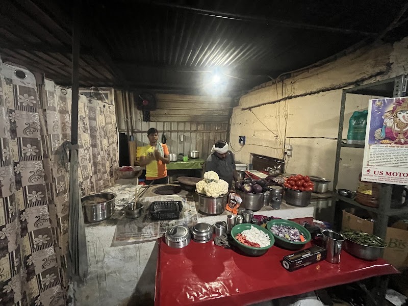 Chaudhary Family Restaurant Dhaba - Chaudhary Family Restaurant Dhaba Shop No. 10, Chaudhary Digamber Singh Nagar, Mathura, Uttar Pradesh 281001, India