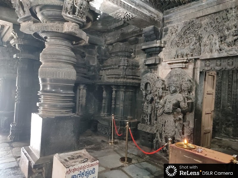 Halebidu - Halebidu 6X7V+7Q7, Halebeedu, Karnataka 573121, India