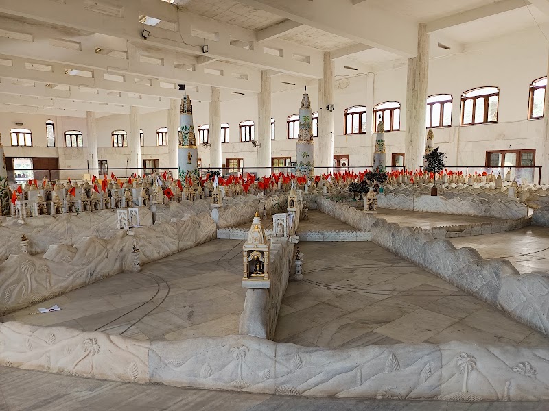Madhuban Digamber Jain Temple - Madhuban Digamber Jain Temple, 243X+35W, Madhuban Main Rd, Madhuban, Jharkhand 825329, India