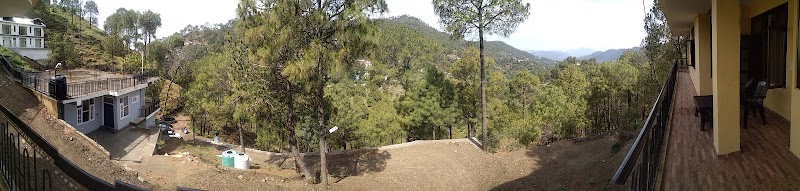 pine villa - pine villa Lawrence school Road Sukhi Johri Chowk, Dharampur, Himachal Pradesh 173209, India