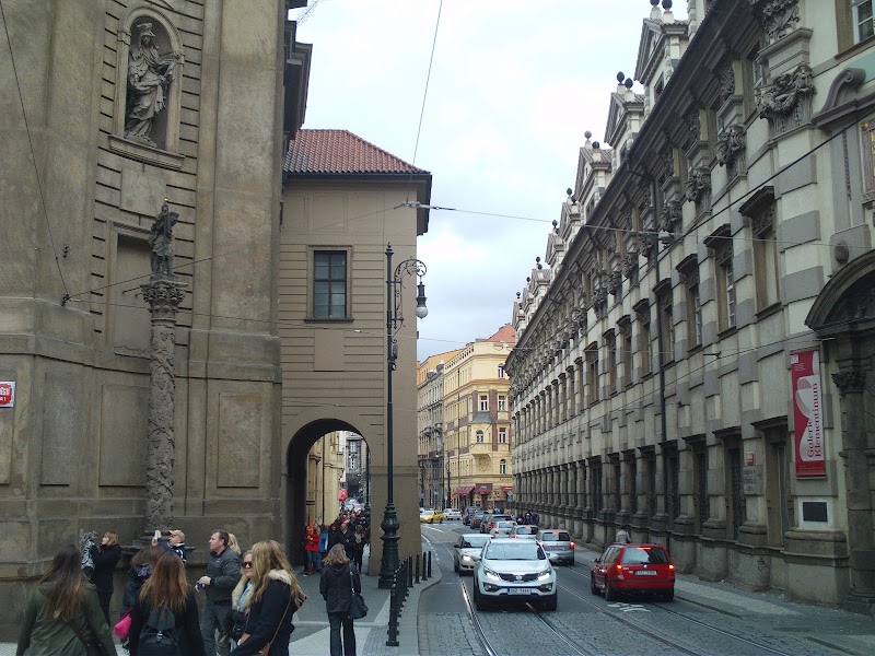 Socha svatého Filipa Benicia - Socha svatého Filipa Benicia, Karlův most, 110 00 Praha 1-Malá Strana, Czechia