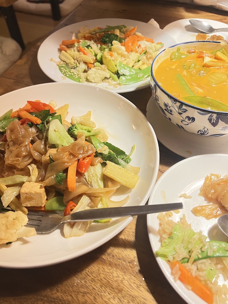 Ethos Vegetarian & Vegan Restaurant - Ethos Vegetarian & Vegan Restaurant 85/2 Thanon Tanao, Khwaeng Wat Bowon Niwet, Khet Phra Nakhon, Krung Thep Maha Nakhon 10200, Thailand