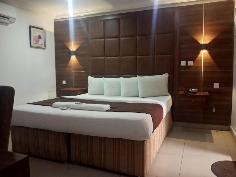 Presken hotel Mojidi - Presken hotel Mojidi 16 Mojidi St, Allen, Ikeja 101233, Lagos, Nigeria