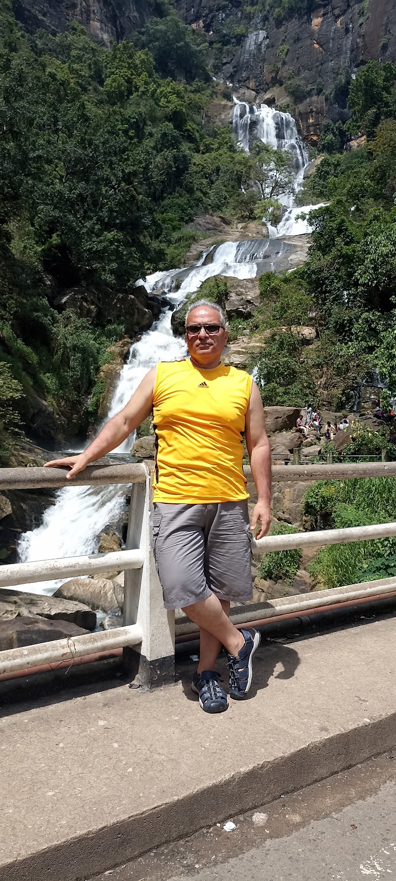 Rawana waterfall upper viewpoint - Rawana waterfall upper viewpoint, R3Q3+MH, Makulella, Sri Lanka