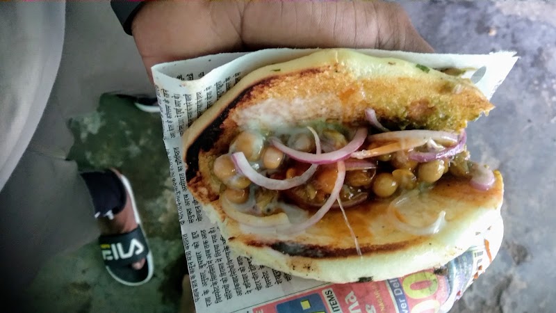 Chhole Kulche