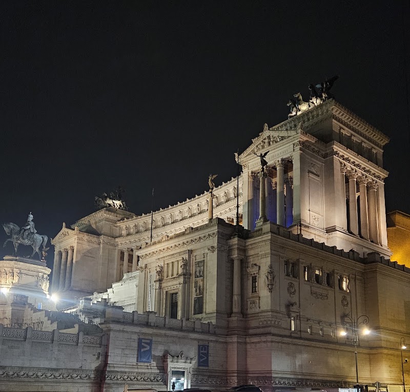 Piazza d'Aracoeli - Piazza d'Aracoeli, Via di S. Venanzio, 8, 00186 Roma RM, Italy