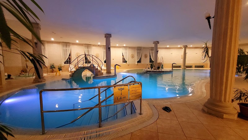 Hotel Royal Villa - Hotel Royal Villa, Zámecký vrch 766/30, 360 01 Karlovy Vary-Karlovy Vary 1, Czechia