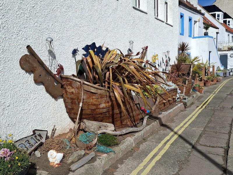 Kinghorn Beach - Kinghorn Beach, 1 St James Pl, Kinghorn, Burntisland KY3 9SU, UK