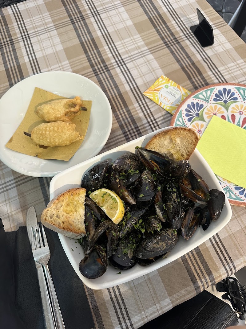 Osteria Pesce Fritto e Baccala’ - Osteria Pesce Fritto e Baccala’, Via dei Falisci, 4/8, 00185 Roma RM, Italy