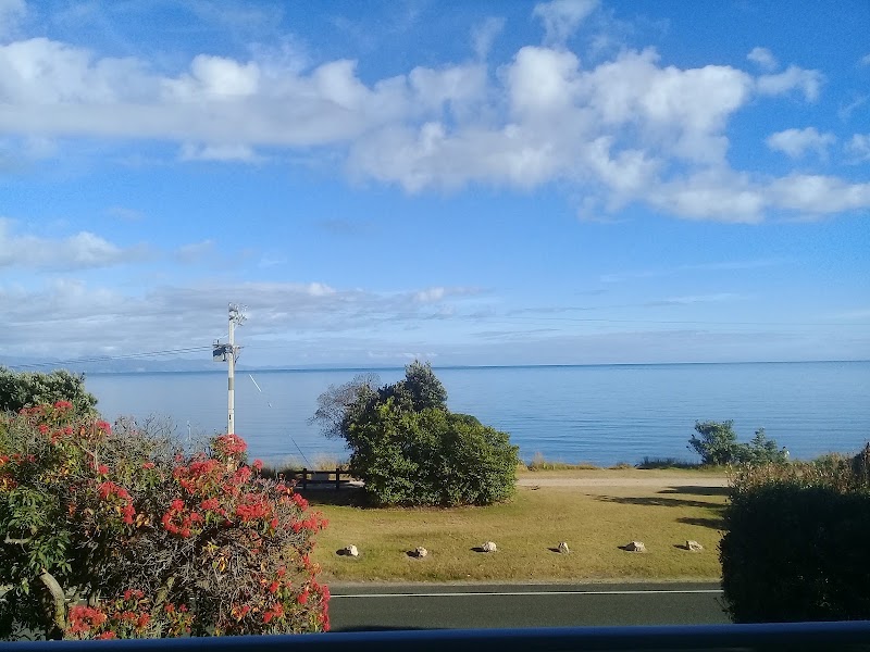 Ligar Bay Baches - Self Contained Holiday Accommodation, Golden Bay - Ligar Bay Baches - Self Contained Holiday Accommodation, Golden Bay 1118 and 1120, Abel Tasman Drive, Ligar Bay, Golden Bay 7183, New Zealand