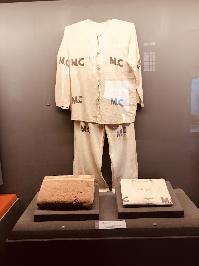 Hoa Lo Prison - Hoa Lo Prison 1 P. Hoả Lò, Trần Hưng Đạo, Hoàn Kiếm, Hà Nội, Vietnam
