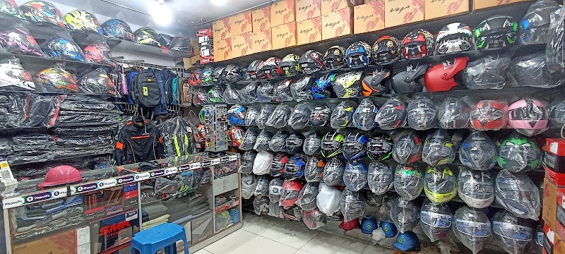 Colourful bags and helmets - Colourful bags and helmets No 1, jakkasandra extn, Sarjapur - Marathahalli Rd, near shell petrol pump, Jakkasandra Extension, 1st Block Koramangala, Koramangala, Bengaluru, Karnataka 560034, India