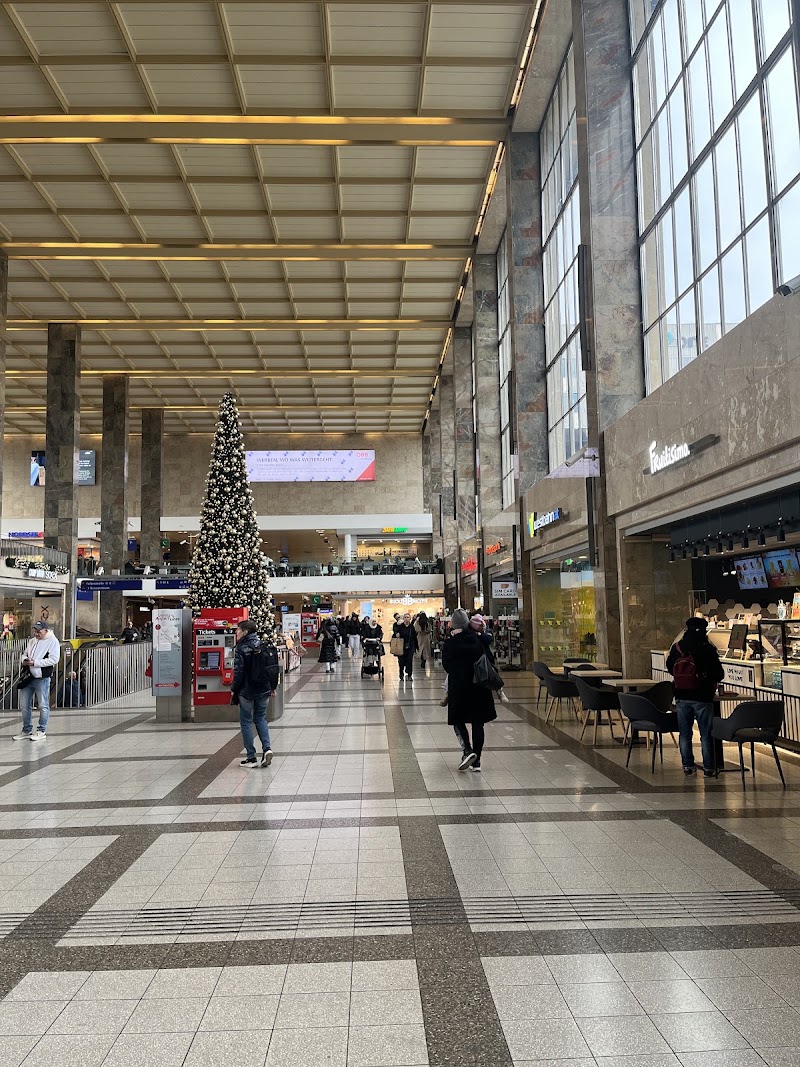 Wien Westbahnhof (Europaplatz) - Wien Westbahnhof (Europaplatz) 1150 Vienna, Austria
