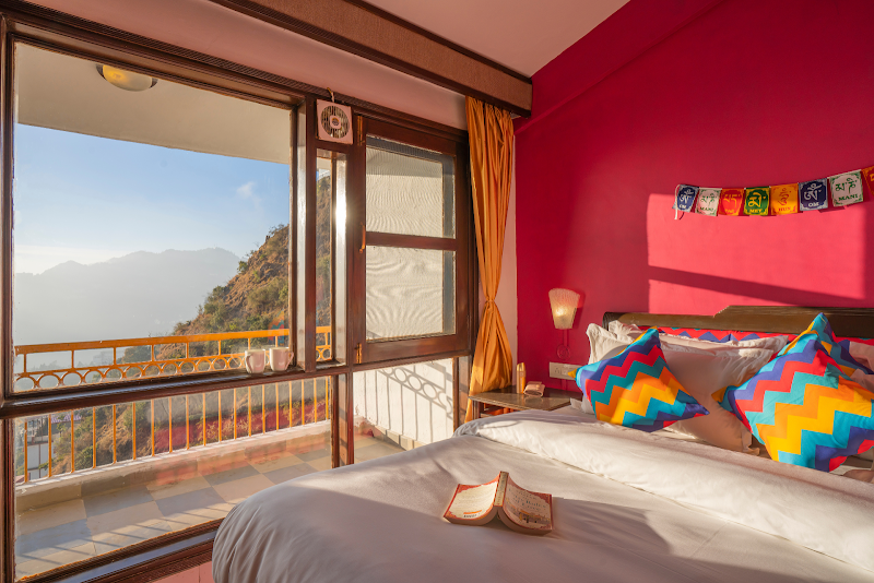 goSTOPS Mussoorie Picture Palace - goSTOPS Mussoorie Picture Palace, Big Bend, Picture Palace, Road, The Mall Road, Mussoorie, Uttarakhand 248179, India