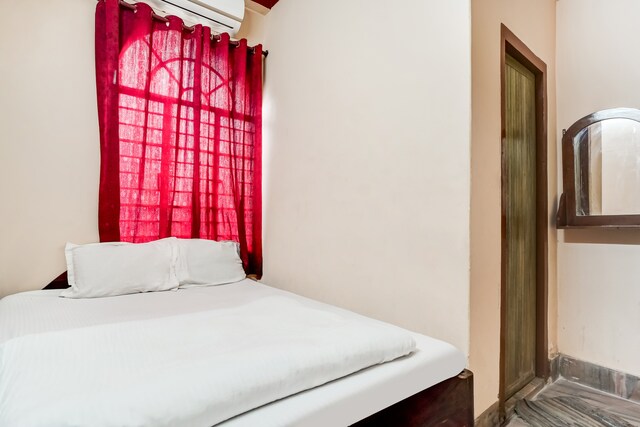 SPOT ON Lodge Bikash Bhawan - SPOT ON Lodge Bikash Bhawan Ward 35, Netaji Subhas Chandra Bose Rd, near Central Bank of, Bhaktinagar, Dabgram, Siliguri, West Bengal 734007, India