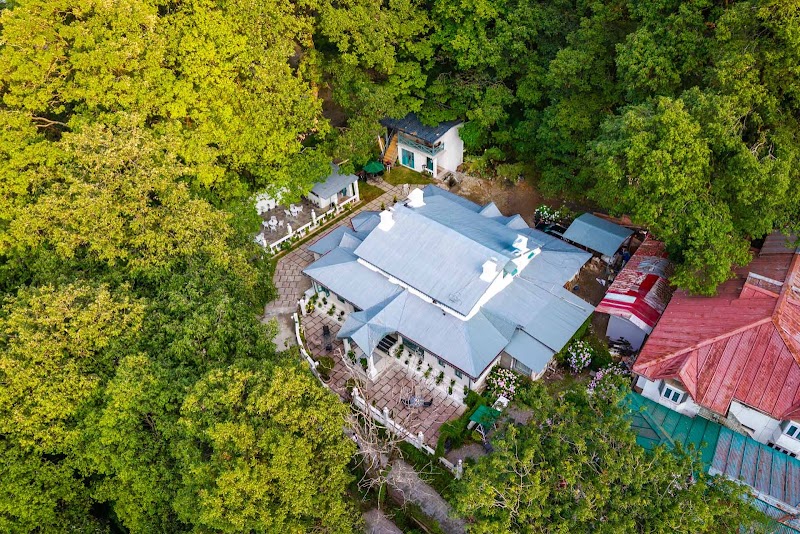 StayVista at The Emily Chalet - StayVista at The Emily Chalet The Emily Chalet, Ayarpatta, Naina Range, Nainital, Uttarakhand 263001, India