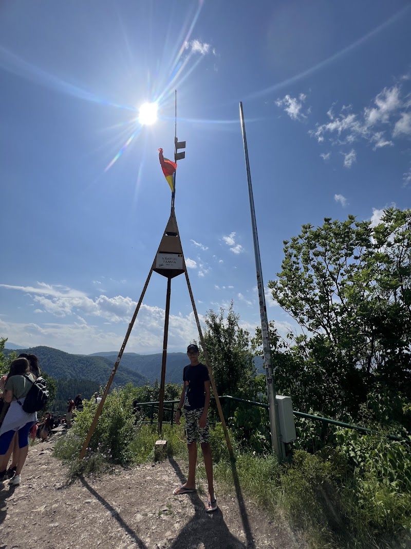The Romanian flag on Tampa hill - The Romanian flag on Tampa hill, Centrul Vechi, Brașov, Romania