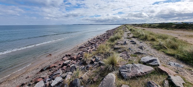 Findhorn Beach - Findhorn Beach, Dunes Rd, Forres IV36 3YQ, UK
