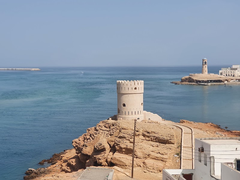 Al Ayjah Lighthouse - Al Ayjah Lighthouse, HG9Q+HVW Al Ayjah Lighthouse, Sur, Oman