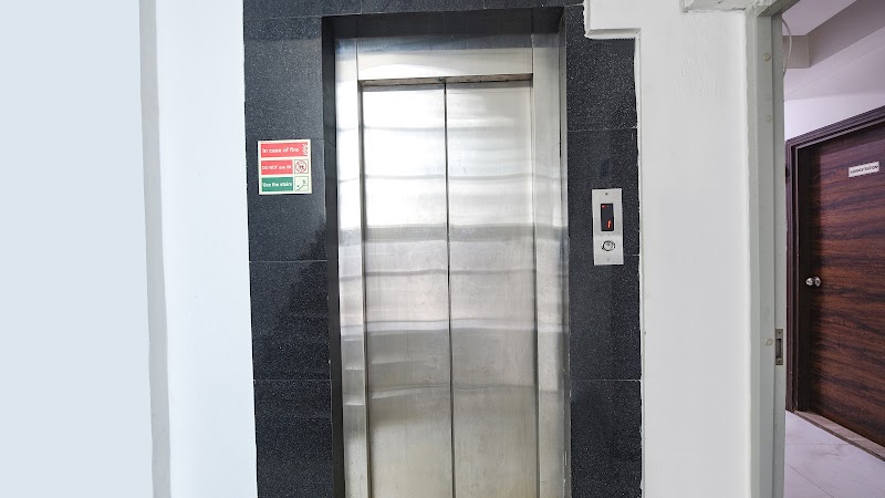 Hotel Clayton - Hotel Clayton A 51, Rd Number 5, Airport, Block B, Mahipalpur Village, Mahipalpur, New Delhi, Delhi 110037, India