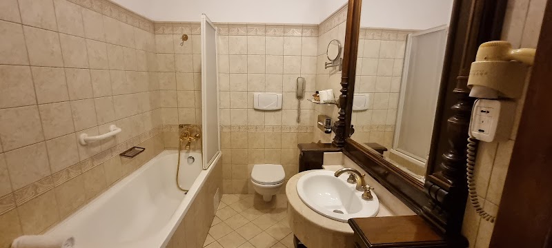 Casa Capșa - Casa Capșa, Casa Capsa, Calea Victoriei 36, 030167 București, Romania