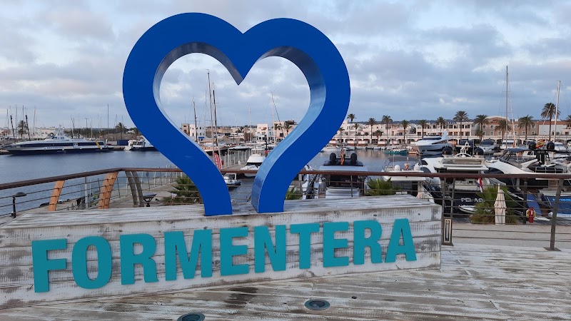Marina La Savina - Marina La Savina, Puerto de la Savina – Dársena de poniente s/n, 07870 La Savina, Illes Balears, Spain