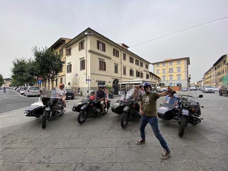 Florence Sidecar Tour - Motocarrozzetta - Florence Sidecar Tour - Motocarrozzetta, Via Vittorio Emanuele II, 110, 50134 Firenze FI, Italy