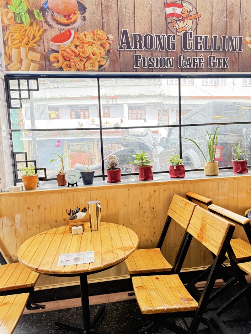 Arong Cellini Fusion Cafe - Arong Cellini Fusion Cafe Wellness Park, Tibet Rd, Arithang, Gangtok, Sikkim 737101, India