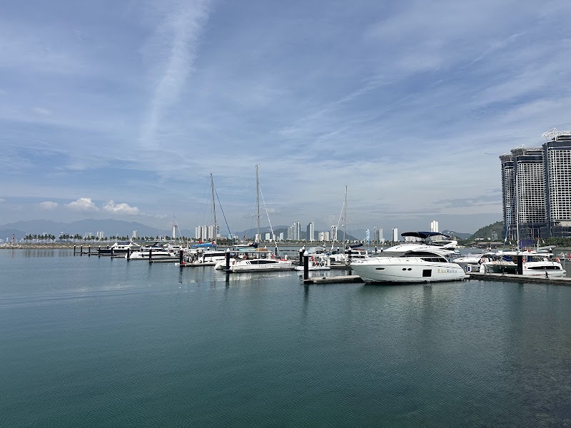 Flyboard Nha Trang - Flyboard Nha Trang Ana Marina, Đường Nguyễn Cơ Thạch, Khánh Hòa, Vietnam