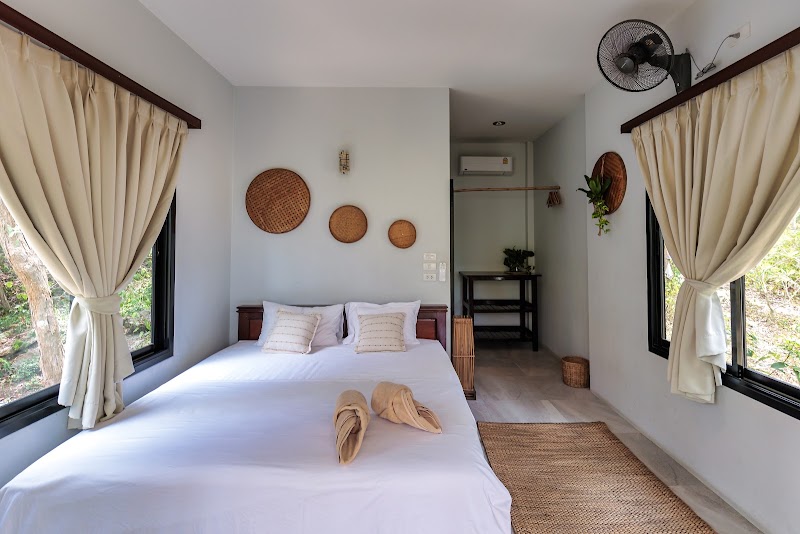 Why Nam Beach - Why Nam Beach, 12 M. 1, Tambon Ban Tai, Amphoe Ko Pha-ngan, Chang Wat Surat Thani 84280, Thailand