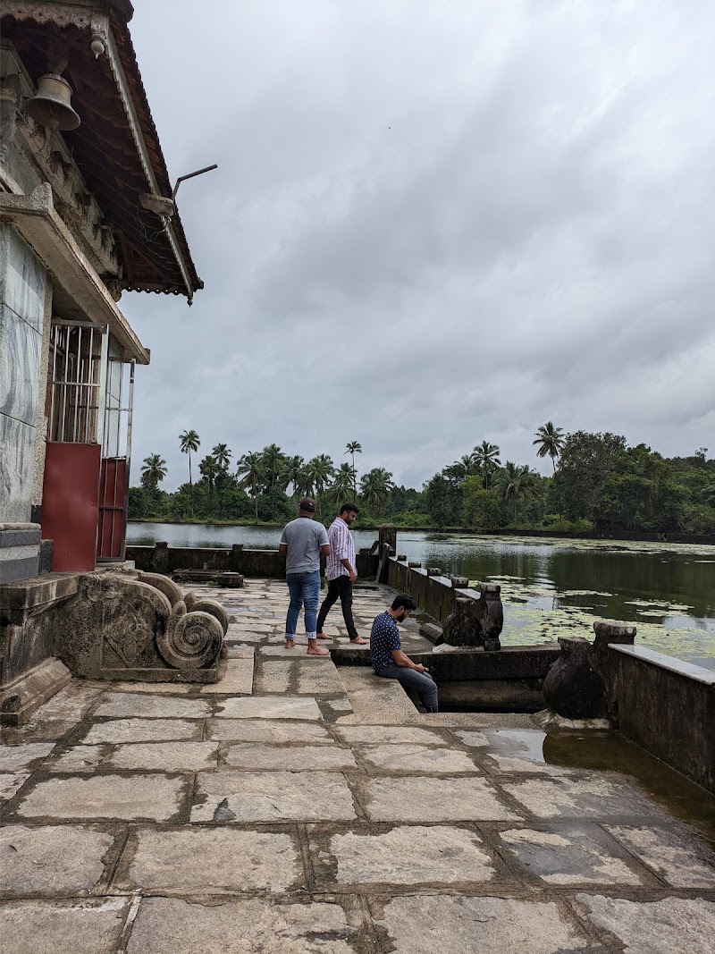 ವರಂಗ ಕೆರೆ ಜೈನ ಬಸದಿ - ವರಂಗ ಕೆರೆ ಜೈನ ಬಸದಿ, Chaturmukh Digamber Jain Temple, Varanga, Karnataka 574108, India