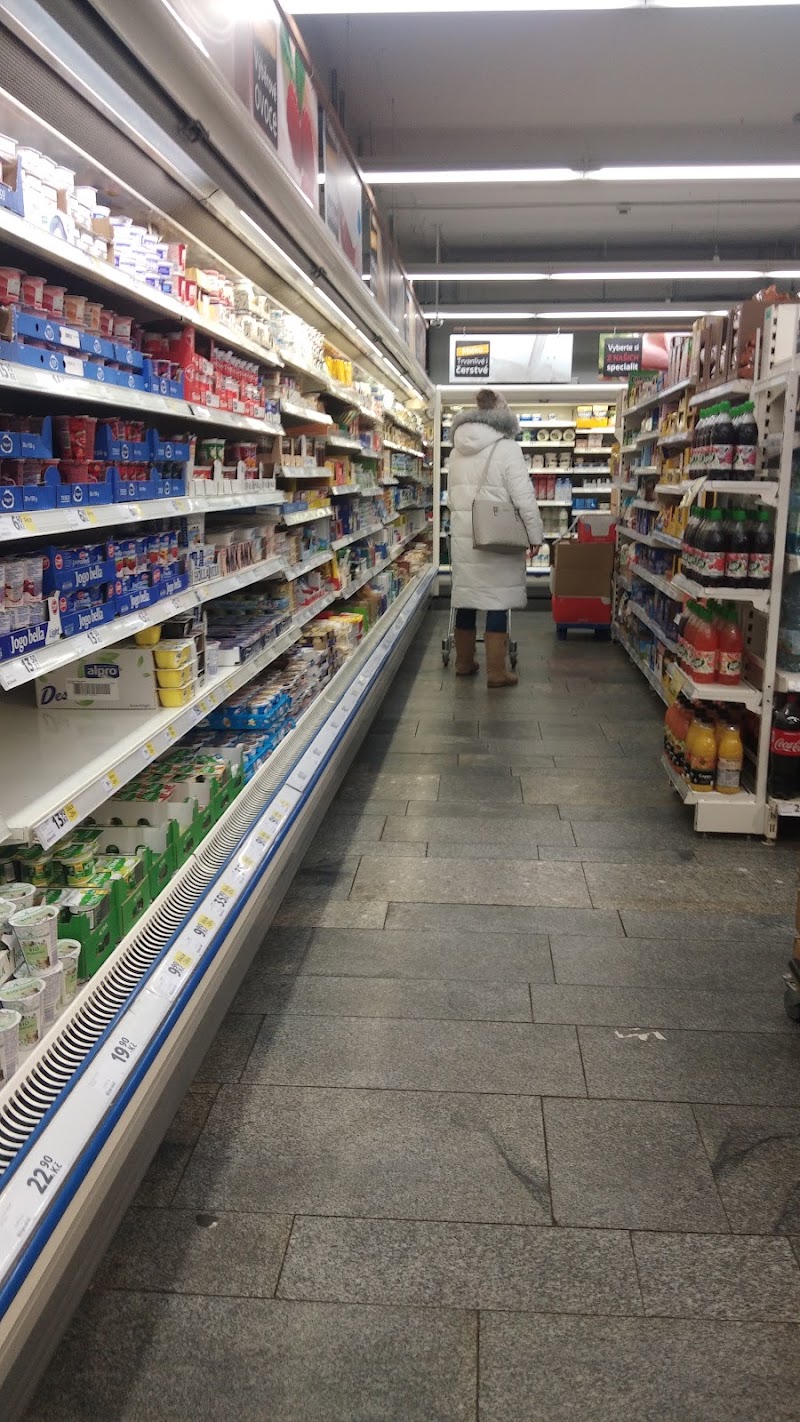 Tesco Expres - Tesco Expres M. Horákové 116/109, Hradčany, 160 00 Praha-Praha 6, Czechia