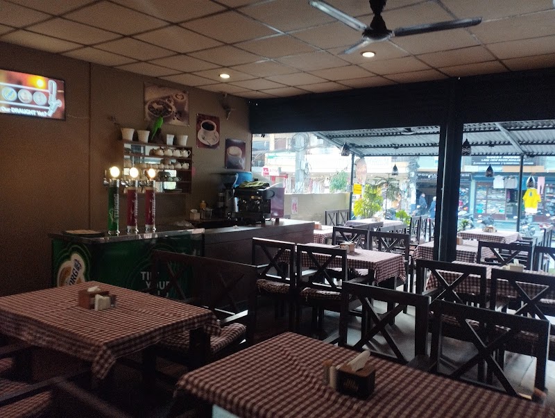 Godfathers Pizzeria - Godfathers Pizzeria, Lakeside Rd, Hallan Chowk 18th street, पोखरा 33700, Nepal