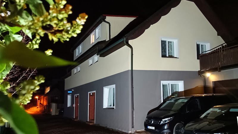 Guest House Prague Airport - Guest House Prague Airport, Pod Strání 515, 252 62 Statenice-Horoměřice, Czechia
