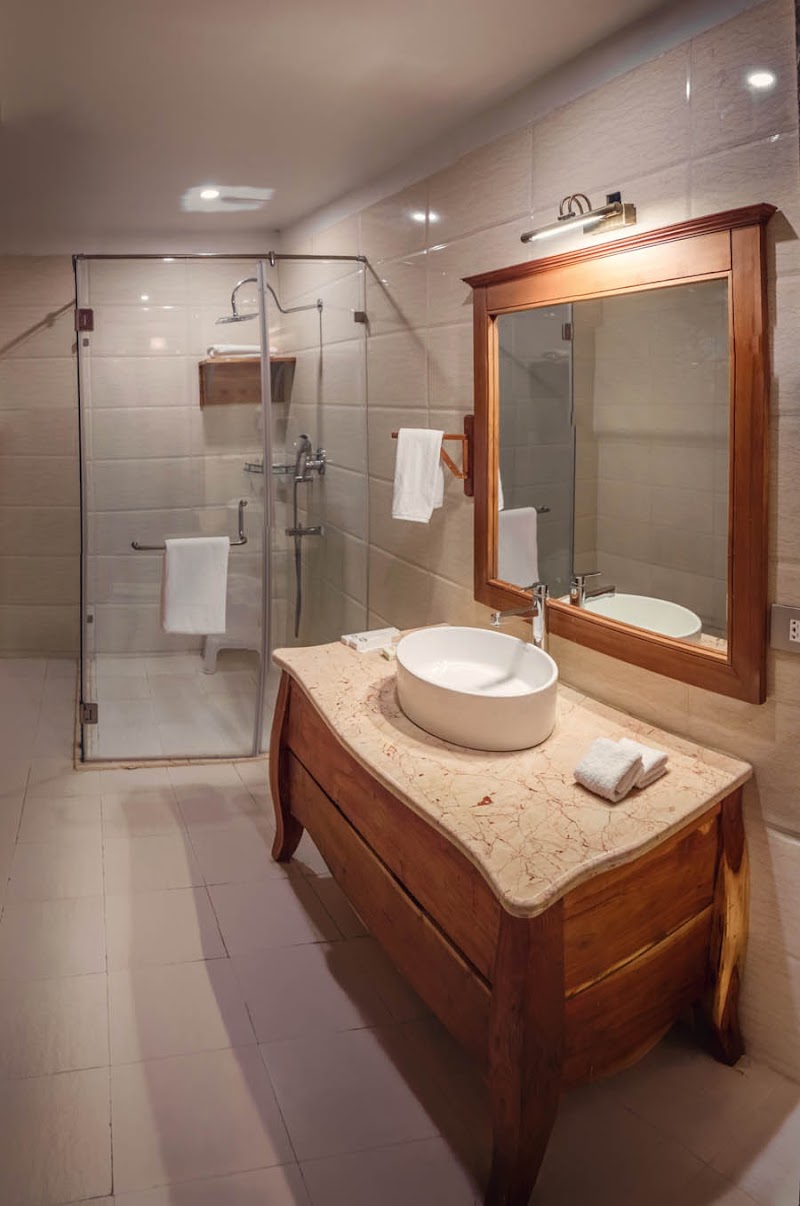 Regenta Resort Vanya Mahal, Luxury Resort in Ranthambore - Regenta Resort Vanya Mahal, Luxury Resort in Ranthambore Ranthambhore Rd, Subhash Nagar, Railway Colony, Sawai Madhopur, Kutalpura Jatan Rural, Rajasthan 322001, India