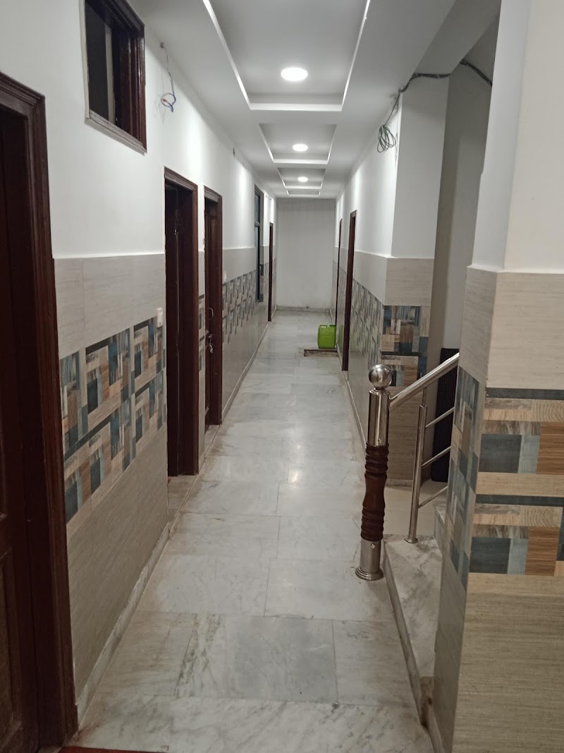 Flagship Hotel New Sansaro - Flagship Hotel New Sansaro 230, Katra Udhampur Road, Katra, 182301