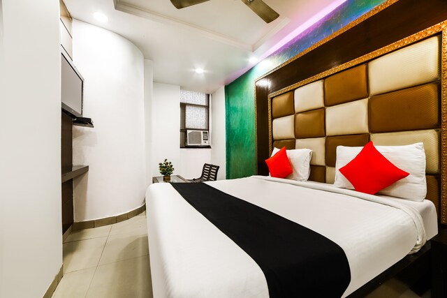 Capital O 6408 Hotel Delhi Heart - Capital O 6408 Hotel Delhi Heart Plot No.3738, New Delhi Railway Station, Near Gate No 1, Opposite Sheila Cinema, Ratan Lal Market, Aram Bagh, Paharganj, Delhi, 110055, India